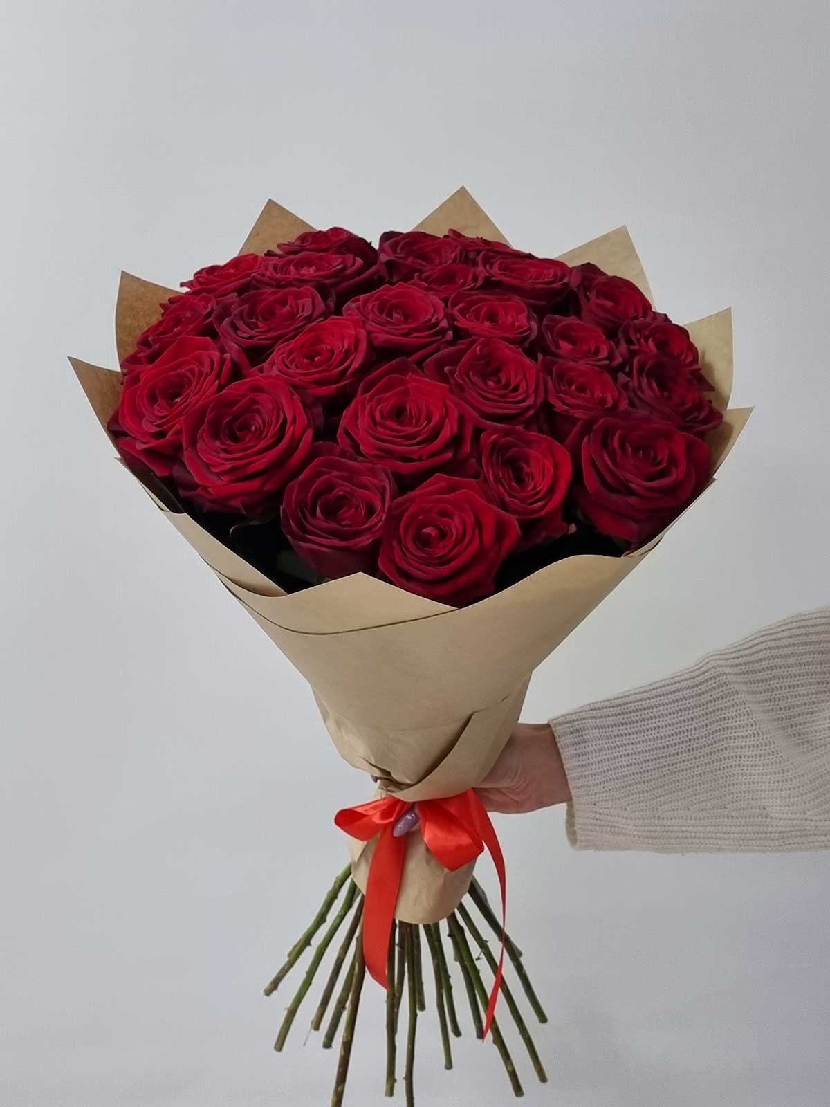 Букет роз «Red Naomi» (60-80 см) 25 штук