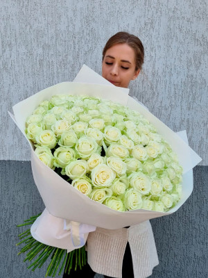 Букет «Белоснежный вальс» (101 роза 70 см)