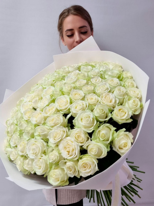 Букет «Белоснежный вальс (101 роза 60 см)»