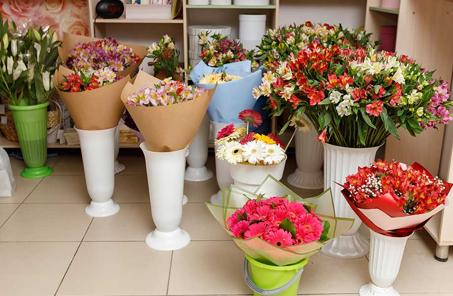 Магазин «Аллея цветов» на Елизарова 8